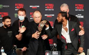 Президент Bellator прокомментировал потасовку между Патрисио Фрейре и Эй Джеем МакКи