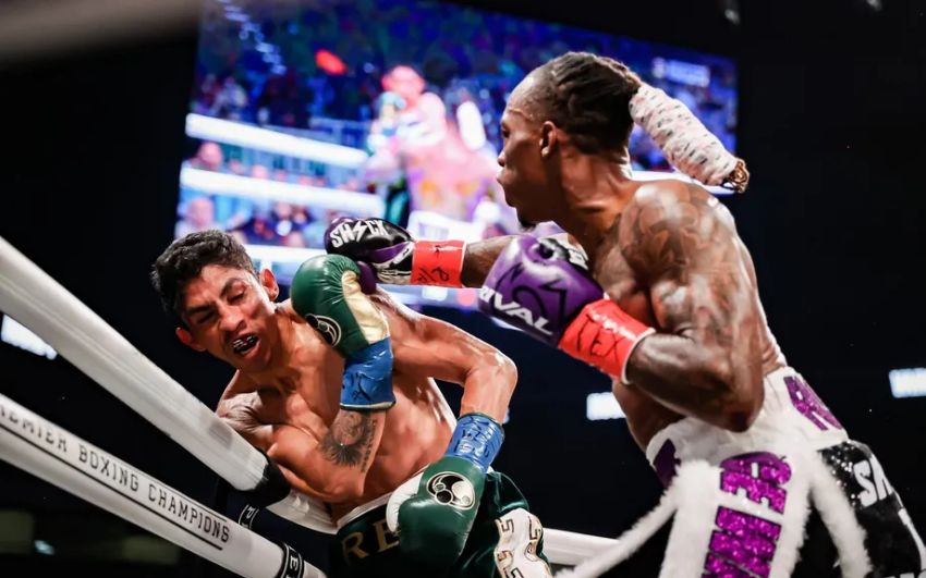 О'Шаки Фостер победил Рэя Варгаса по очкам и завоевал титул WBC во втором полулегком весе