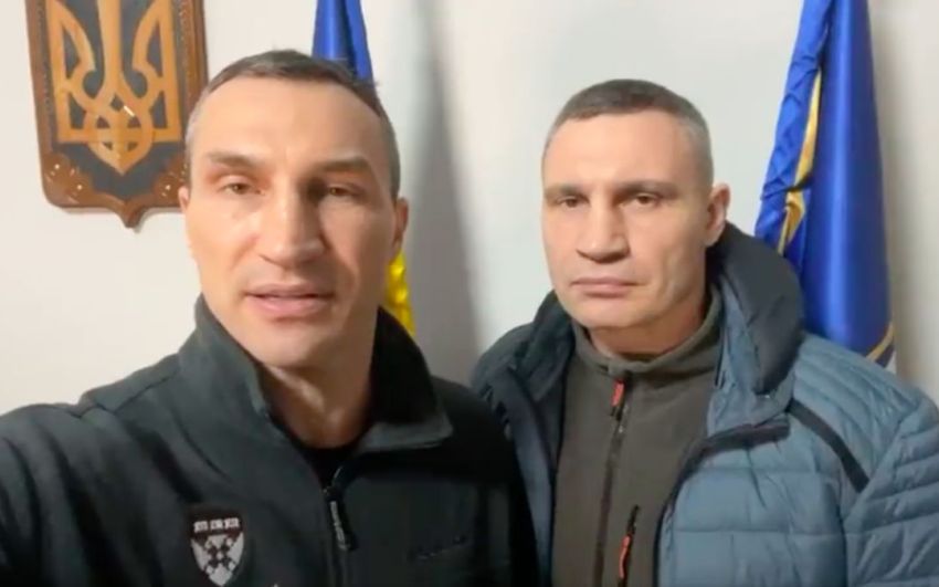 Александр Усик рассказал, как братья Кличко отреагировали на его решение покинуть Украину ради реванша с Джошуа
