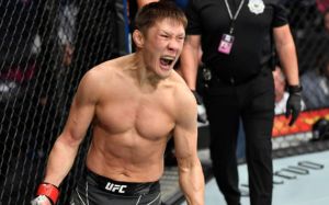 "Такое отношение со стороны судей к выходцам из наших стран". Боец UFC из Казахстана комментирует поражение Жумагулова