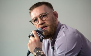 «Дагестанец был дерьмом собачьим» — Макгрегор о победе Нурмагомедова