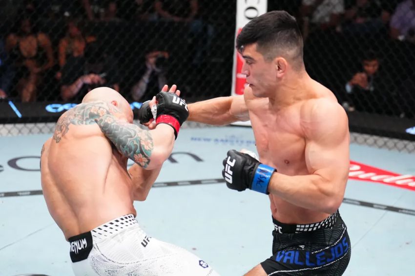 Кевин Вальехос нокаутировал Джоша Эмметта в первом раунде на UFC Fight Night 269