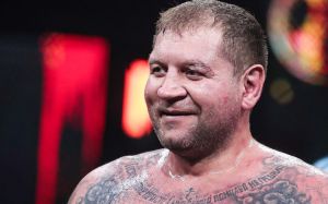 Александр Емельяненко заявил, что готов заплатить деньги любому, кто увидит его пьяным