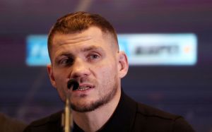 Александр Красюк рассказал, когда Денис Беринчик проведет следующий бой