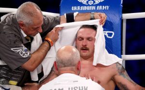 Александр Усик назвал условия для реванша с Даниэлем Дюбуа, команде британца это не понравится