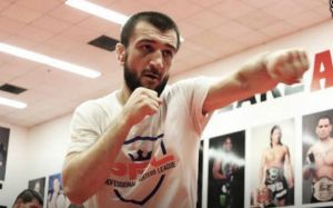 Абубакар Нурмагомедов рассказал о контракте с UFC