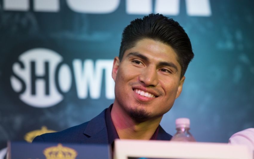 Майки Гарсия сохранит пояс WBC в легком весе, несмотря на бой с Липинцом