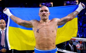 Александр Усик - о войне против России: "Мы очень хорошо стоим, еще и набрасываем им"
