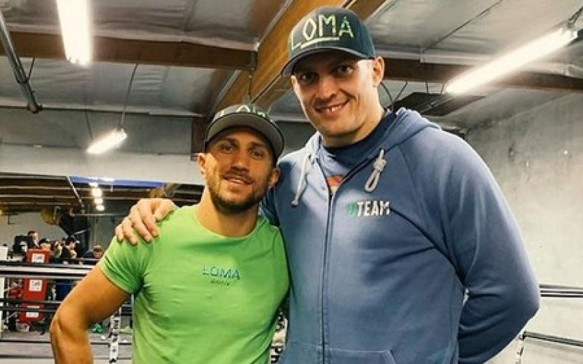 Александр Усик отхлестал Ломаченко вениками