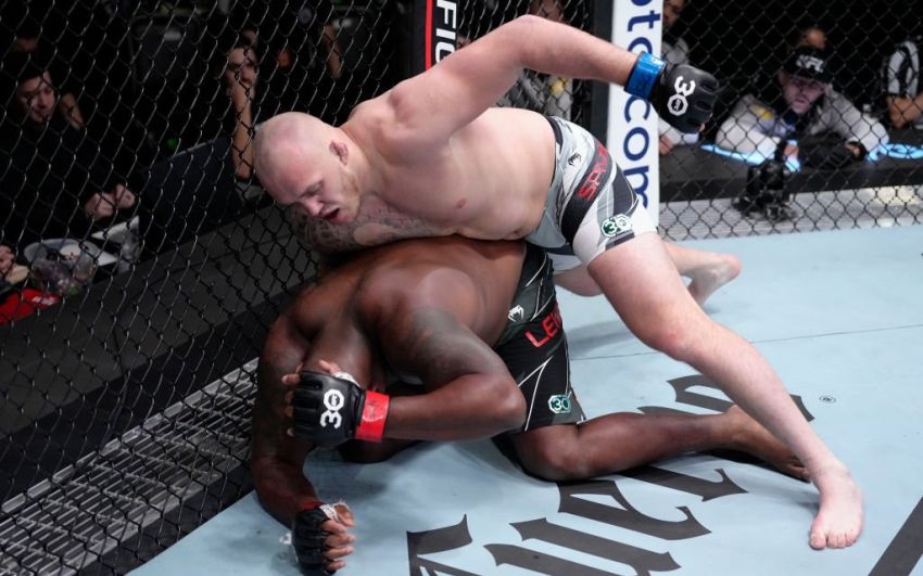 Видео боя Деррик Льюис - Сергей Спивак UFC Fight Night 218
