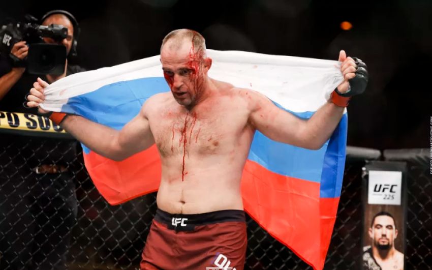 Стал известен следующий соперник Алексея Олейника в UFC