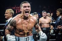 Александр Усик показал очередной трюк с монетами и бросил вызов своим подписчикам