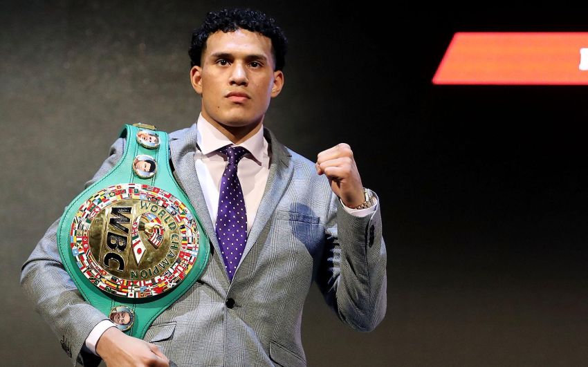 Дэвид Бенавидес просит WBC повлиять на Сауля Альвареса