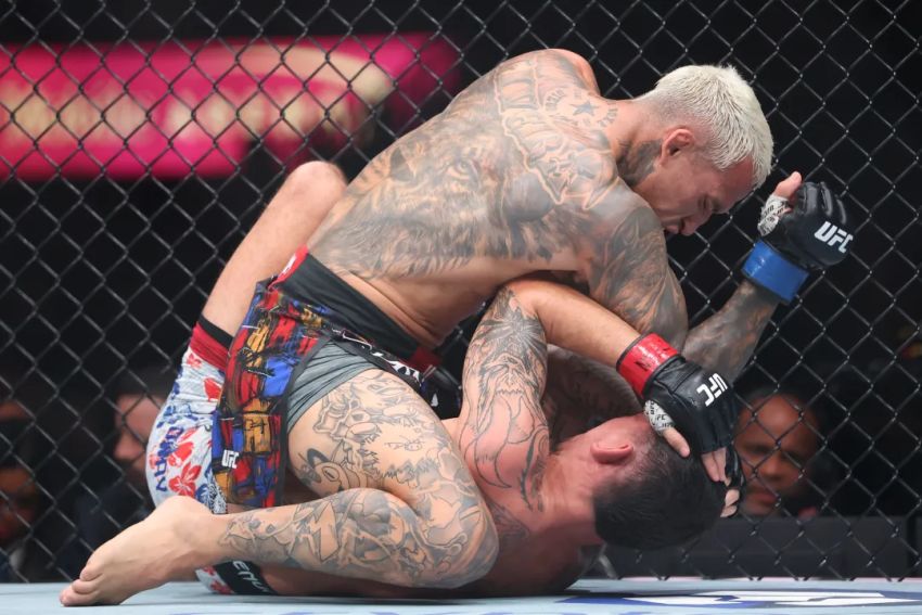 Чарльз Оливейра разгромил Макса Холлоуэя на UFC 326