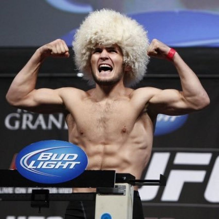 Пресс-служба UFC: бой между Нурмагомедовым и Фергюсоном пока не отменен 