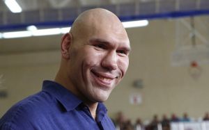 Николай Валуев: "Бивол победит Паскаля по очкам"
