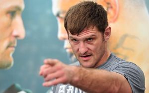 UFC: Миочич заменит травмированного Веласкеса в поединке с Вердумом